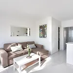 Clara Apartment *